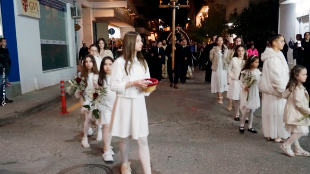 Η συνάντηση Επιταφίων κεντρικών Ενοριών του Αιγίου ΒΙΝΤΕΟ-ΦΩΤΟ