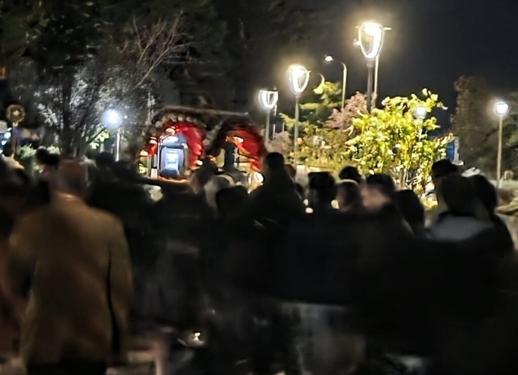 Η περιφορά του Επιταφίου στην Πανεπιστημιούπολη Ρίου ΦΩΤΟ