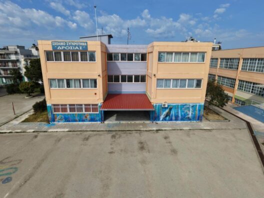 Νέα τοιχογραφία στο Σχολικό Συγκρότημα «Δροσιάς», στην Πάτρα ΦΩΤΟ