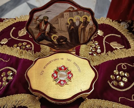 Λείψανα Αγίων στον Αγιο Ανδρέα Αιγίου ΦΩΤΟ