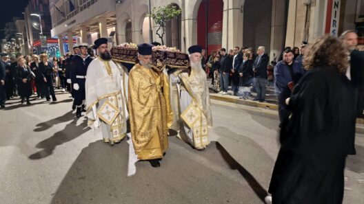 Η Περιφορά Επιταφίων της Πάτρας ΦΩΤΟ