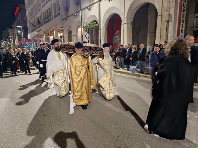 Η Περιφορά Επιταφίων της Πάτρας ΦΩΤΟ