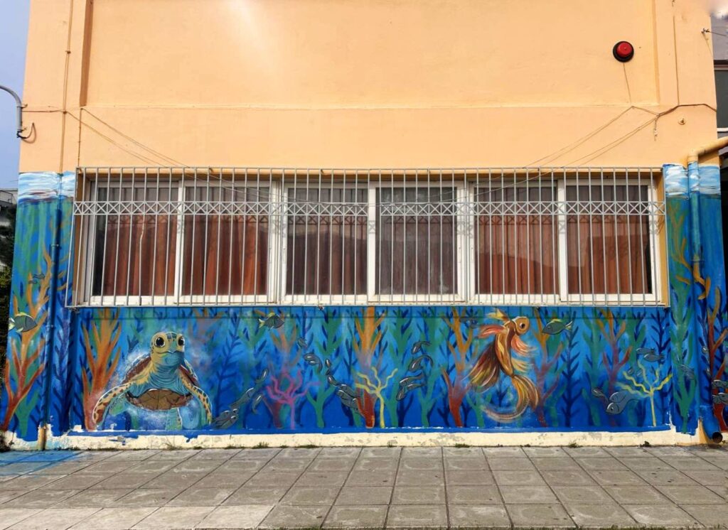 Νέα τοιχογραφία στο Σχολικό Συγκρότημα «Δροσιάς», στην Πάτρα ΦΩΤΟ