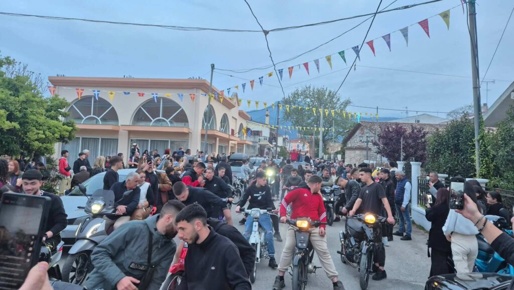 Διατήρηση του εθίμου «Κάψιμο του Ιούδα» στην Τέμενη Αιγίου ΦΩΤΟ