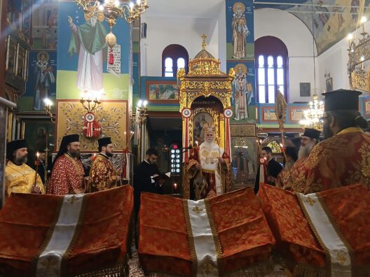 Ο εσπερινός της Αγάπης στον Μητροπολιτικό ναό της Φανερωμένης Αιγίου ΦΩΤΟ 25 Ο εσπερινός της Αγάπης στον Μητροπολιτικό ναό της Φανερωμένης Αιγίου ΦΩΤΟ