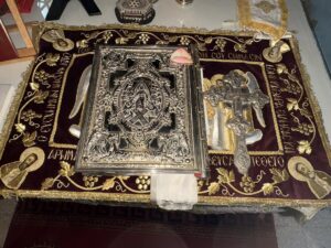 Η πρώτη Ανάσταση στον Ιερό Ναό Αγίων Πάντων Ροδινής ΦΩΤΟ