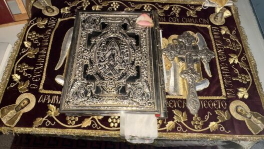 Η πρώτη Ανάσταση στον Ιερό Ναό Αγίων Πάντων Ροδινής ΦΩΤΟ