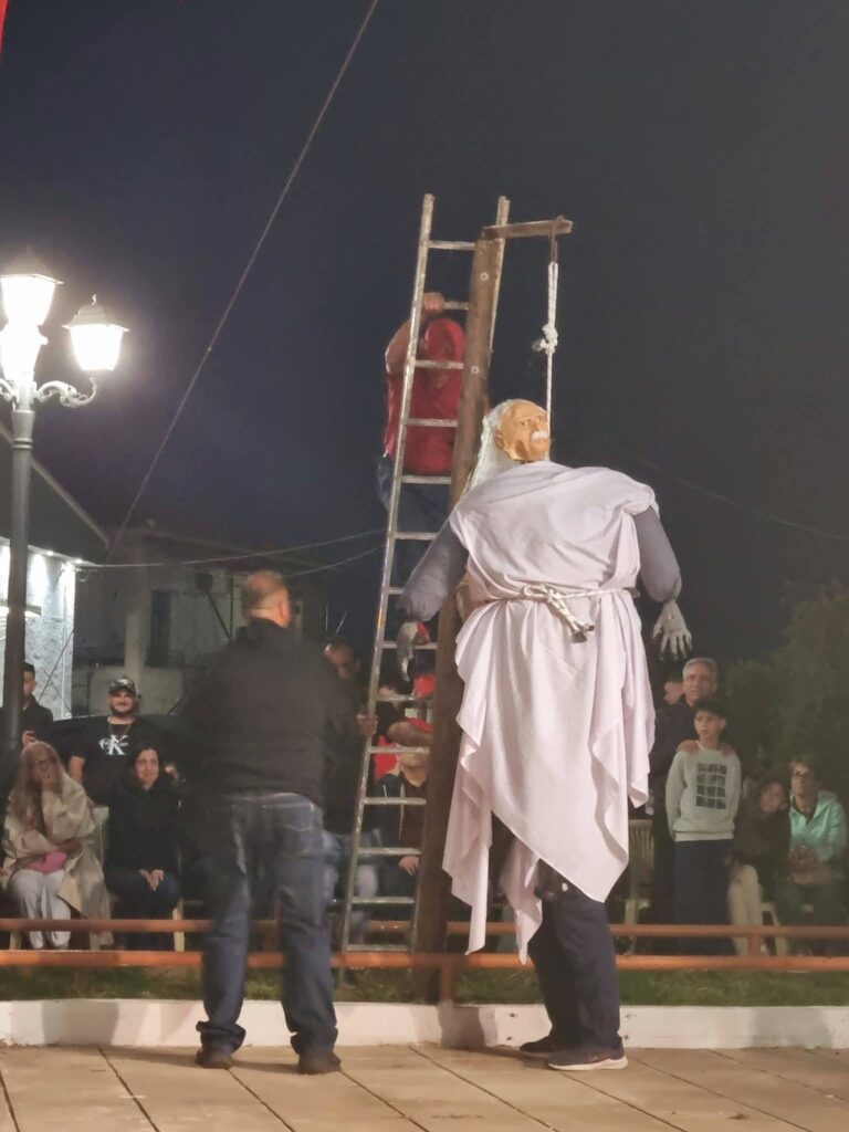 Διατήρηση του εθίμου «Κάψιμο του Ιούδα» στην Τέμενη Αιγίου ΦΩΤΟ