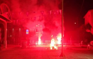 Διατήρηση του εθίμου «Κάψιμο του Ιούδα» στην Τέμενη Αιγίου ΦΩΤΟ