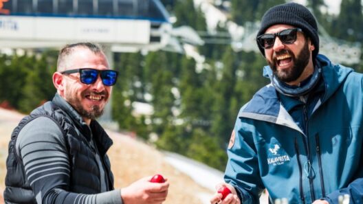 Καλάβρυτα: Για πρώτη φορά Πάσχα στο Χιονοδρομικό Κέντρο - Ψήσιμο του οβελία σε λευκό φόντο ΦΩΤΟ