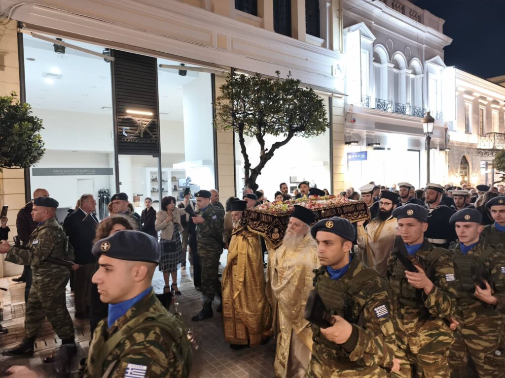 Η Περιφορά Επιταφίων της Πάτρας ΦΩΤΟ