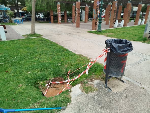 Πάτρα: Για επικίνδυνο φρεάτιο σε Πλατεία έστειλαν...τροχονόμο! ΦΩΤΟ 27 Πάτρα: Για επικίνδυνο φρεάτιο σε Πλατεία έστειλαν...τροχονόμο! ΦΩΤΟ