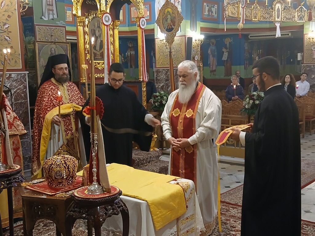 Ο εσπερινός της Αγάπης στον Μητροπολιτικό ναό της Φανερωμένης Αιγίου ΦΩΤΟ