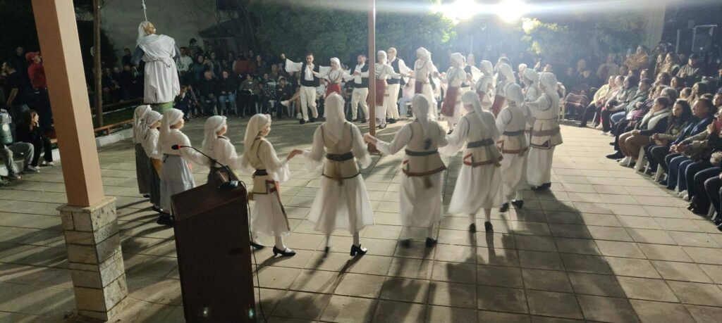 Διατήρηση του εθίμου «Κάψιμο του Ιούδα» στην Τέμενη Αιγίου ΦΩΤΟ