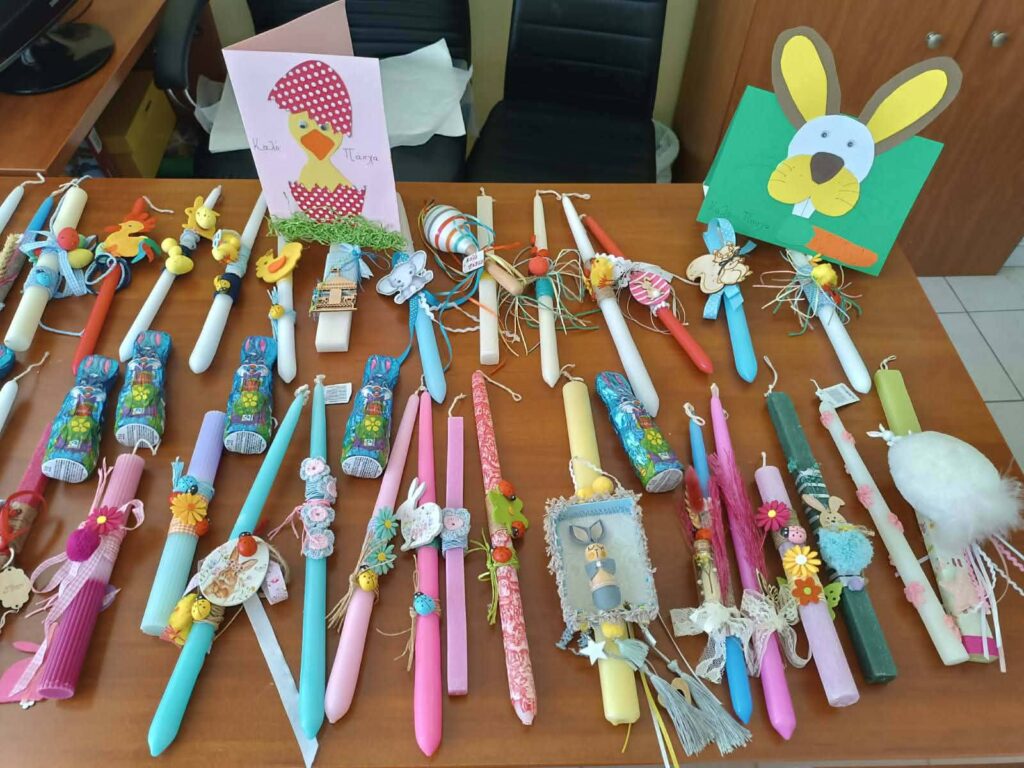 Το «Φωτεινό Αστέρι» μοίρασε Πασχαλινά δώρα σε παιδιά ΦΩΤΟ