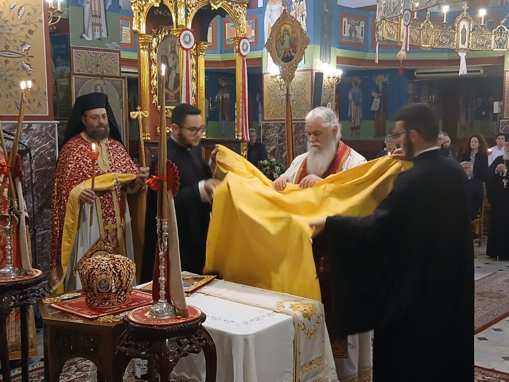 Ο εσπερινός της Αγάπης στον Μητροπολιτικό ναό της Φανερωμένης Αιγίου ΦΩΤΟ