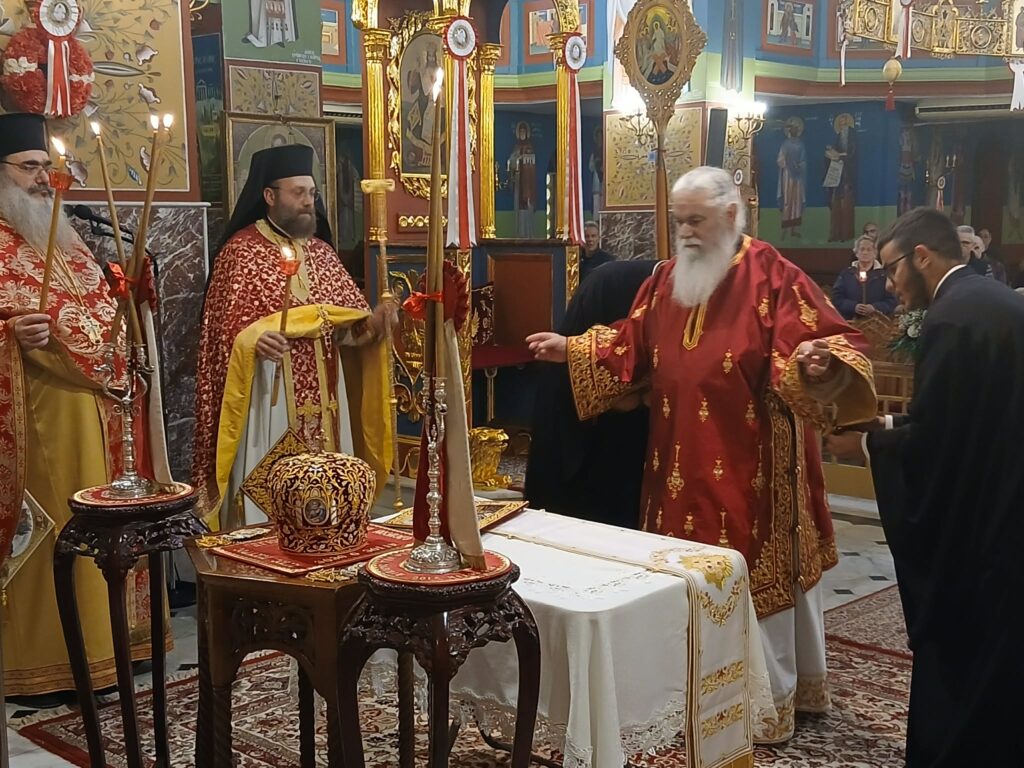 Ο εσπερινός της Αγάπης στον Μητροπολιτικό ναό της Φανερωμένης Αιγίου ΦΩΤΟ