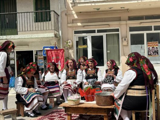 Το έθιμο του Μαζαρακίου Δυτικής Αχαΐας τη Δευτέρα του Πάσχα ΦΩΤΟ