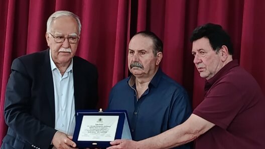 Με τιμητική πλακέτα οι εκλογές στους Φίλων του Οδοντωτού Διακοπτού–Καλαβρύτων ΦΩΤΟ