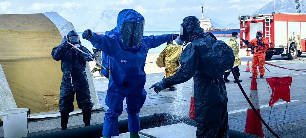 Πάτρα: Συναγερμός στο λιμάνι για ύποπτο δέμα ΦΩΤΟ