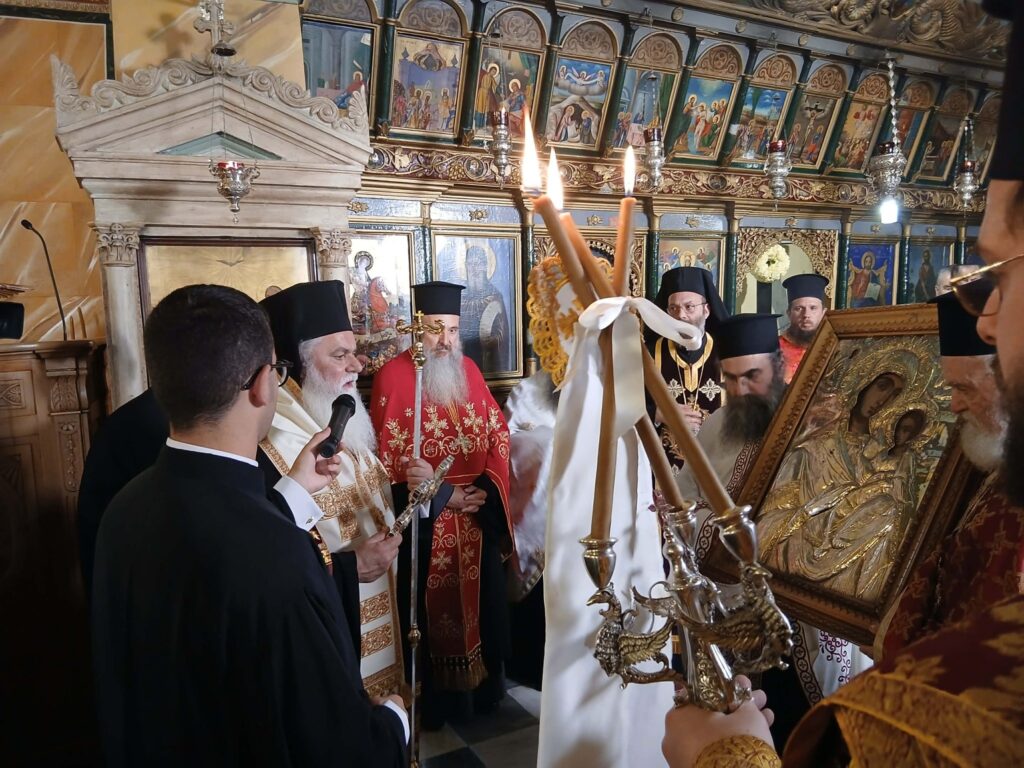 Η απόδοση της εορτής της Παναγίας Τρυπητής ΦΩΤΟ