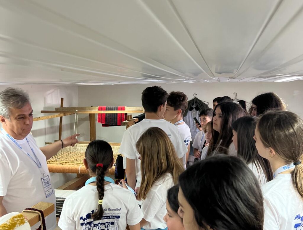 Ο Χορευτικός Αιγίου στο Παιδικό Φεστιβάλ ΦΩΤΟ