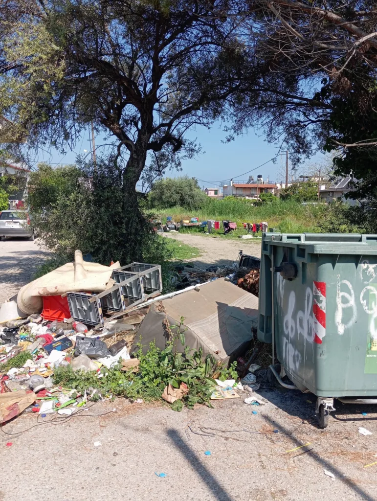 Πάτρα: Τραγική η κατάσταση με τα σκουπίδια - Παντού βρωμιά και ασυνειδησία ΦΩΤΟ 34 Πάτρα: Τραγική η κατάσταση με τα σκουπίδια - Παντού βρωμιά και ασυνειδησία ΦΩΤΟ