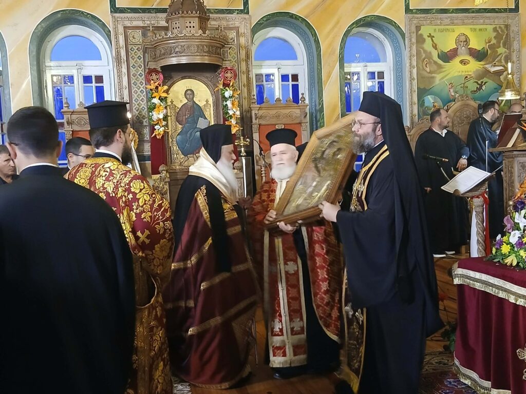 Η απόδοση της εορτής της Παναγίας Τρυπητής ΦΩΤΟ