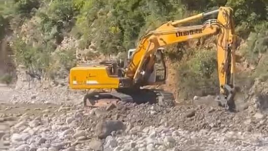 Αχαΐα: Η Πολιτική Προστασία επενέβη στον ποταμό Μεγανίτη ΒΙΝΤΕΟ-ΦΩΤΟ