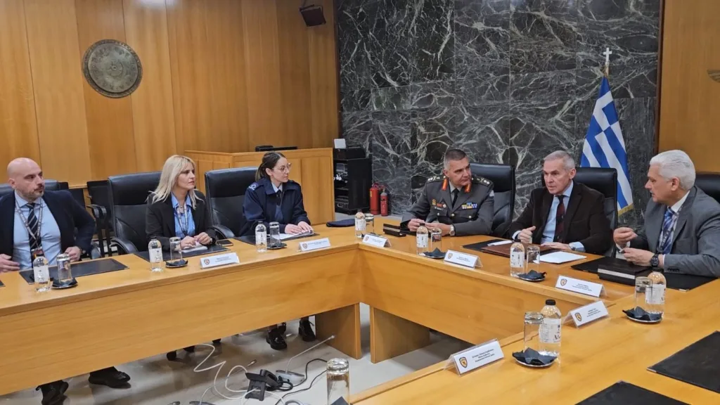 Πάτρα: Μνημόνιο συνεργασίας Υπουργείου Άμυνας-Περιφέρειας ΦΩΤΟ 30 Πάτρα: Μνημόνιο συνεργασίας Υπουργείου Άμυνας-Περιφέρειας ΦΩΤΟ