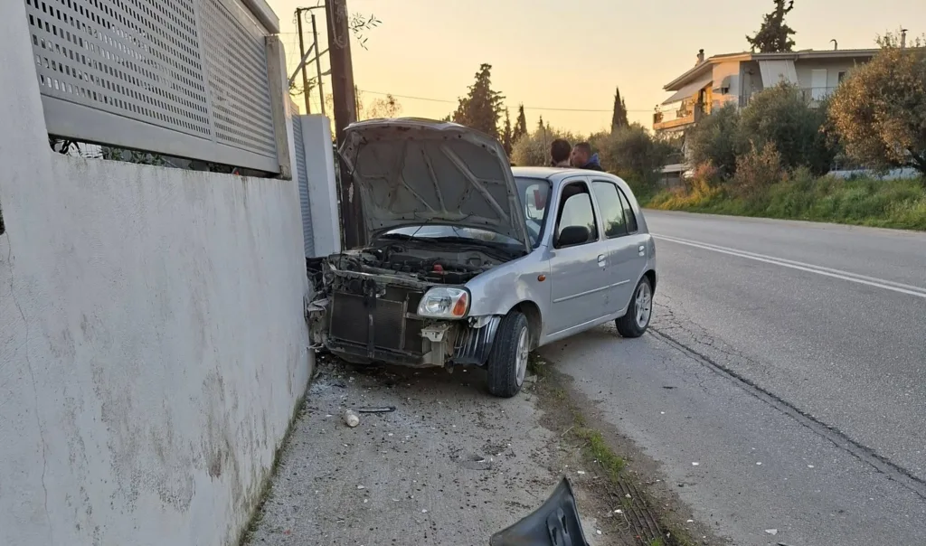 Πατρών-Πύργου: Οδηγός έπεσε σε μάντρα - Μηνύσεις από κατοίκους για οδική παγίδα ΦΩΤΟ