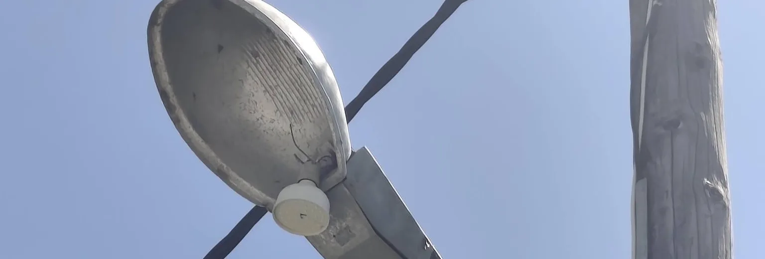 Πατρών–Πύργου: Απίστευτο - Εβαλαν κολώνες φωτισμού και ξέχασαν τις λάμπες...εδώ και 1,5 χρόνο! ΦΩΤΟ