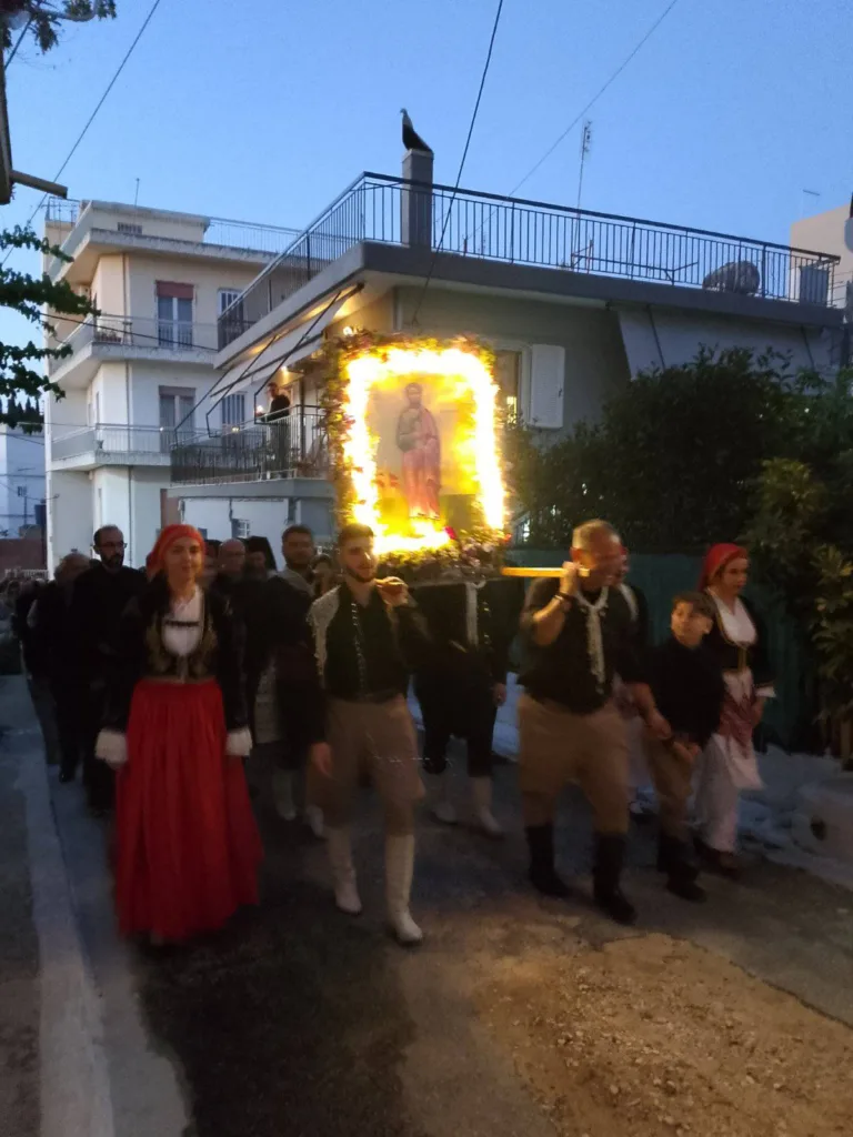 Περιφορά της εικόνας του Αγίου Νικοδήμου στο Ζαβλάνι Πατρών ΦΩΤΟ