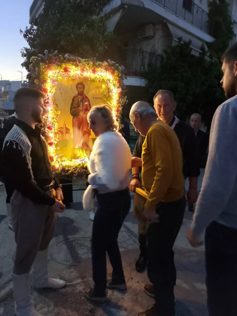 Περιφορά της εικόνας του Αγίου Νικοδήμου στο Ζαβλάνι Πατρών ΦΩΤΟ