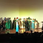 Η παράσταση της ΟΙΚΙΠΑ «Σε τρελό πανικό! Δένδρα - Ψάρια χτυπούν συναγερμό!» ΦΩΤΟ