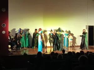 Η παράσταση της ΟΙΚΙΠΑ «Σε τρελό πανικό! Δένδρα - Ψάρια χτυπούν συναγερμό!» ΦΩΤΟ