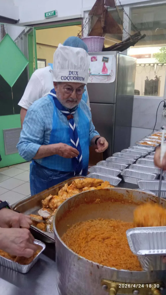 Στην Κουζίνα Αγάπης το 2ο Σύστημα Προσκόπων Πατρών ΦΩΤΟ