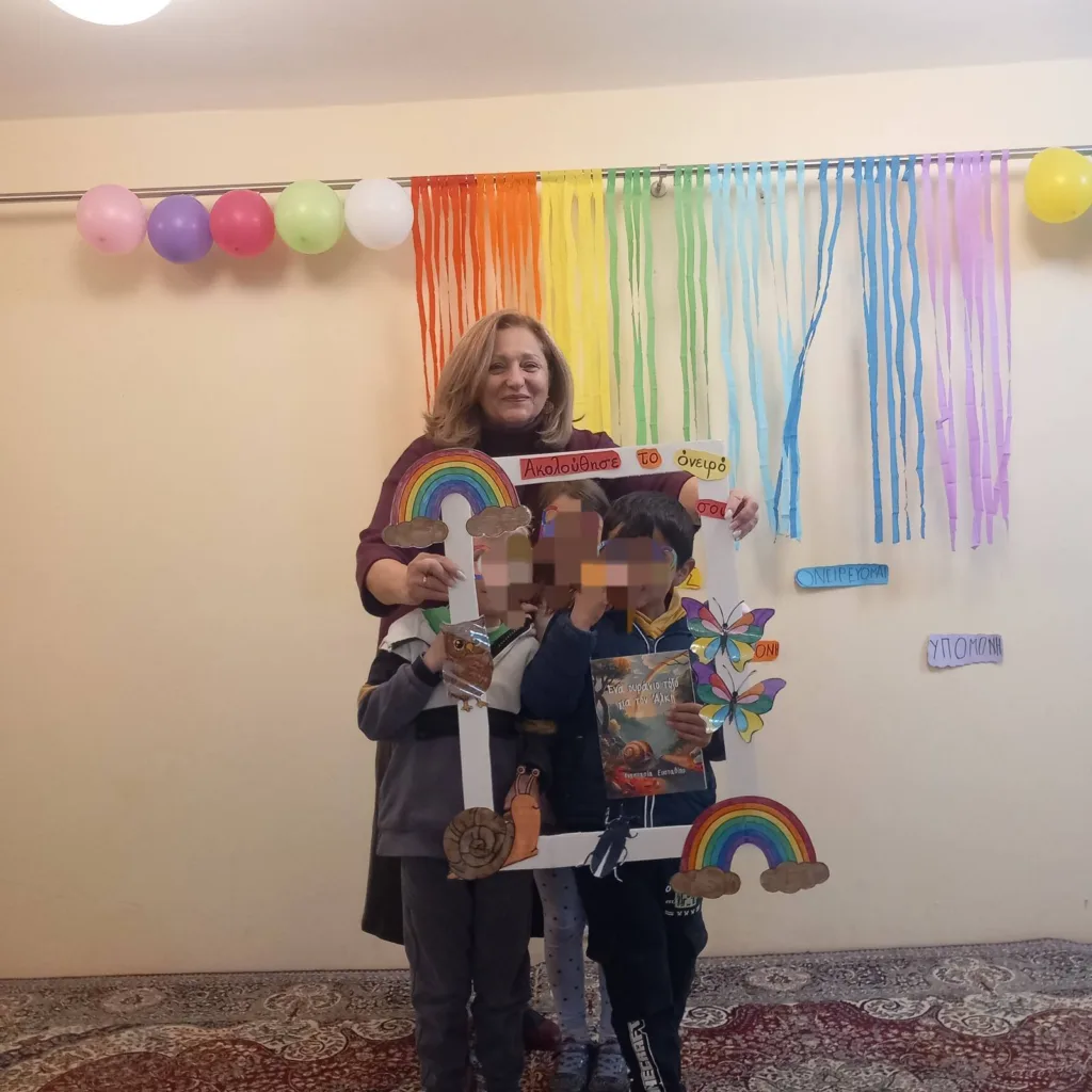 Η συγγραφέας-εκπαιδευτικός Αναστασία Ευσταθίου στο ΔΣ Φαρρών ΦΩΤΟ