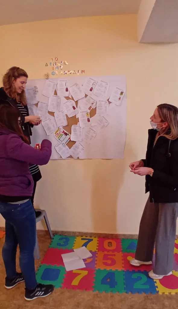 Η συγγραφέας-εκπαιδευτικός Αναστασία Ευσταθίου στο ΔΣ Φαρρών ΦΩΤΟ