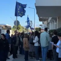 Πάτρα: Διαμαρτυρίες για απολύσεις στη ΔΥΠΑ...στην «Ημέρας Καριέρας»