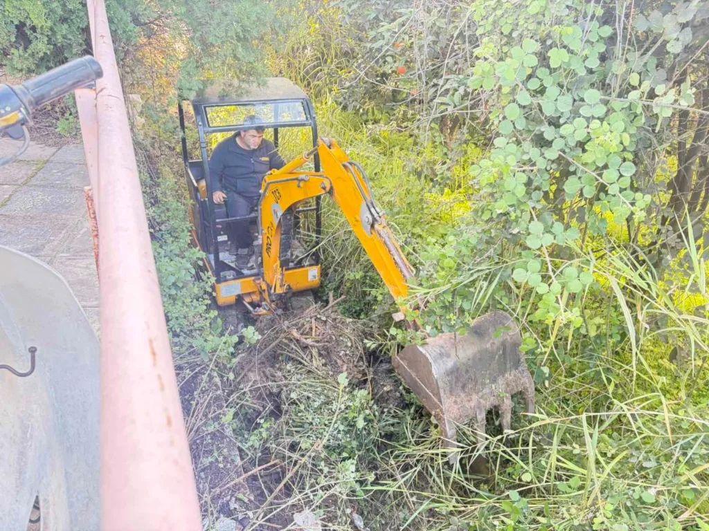 Πάτρα: Παρέμβαση στο ρέμα «Μαλαμαμούτης» υπό τον φόβο πλημμυρών ΦΩΤΟ
