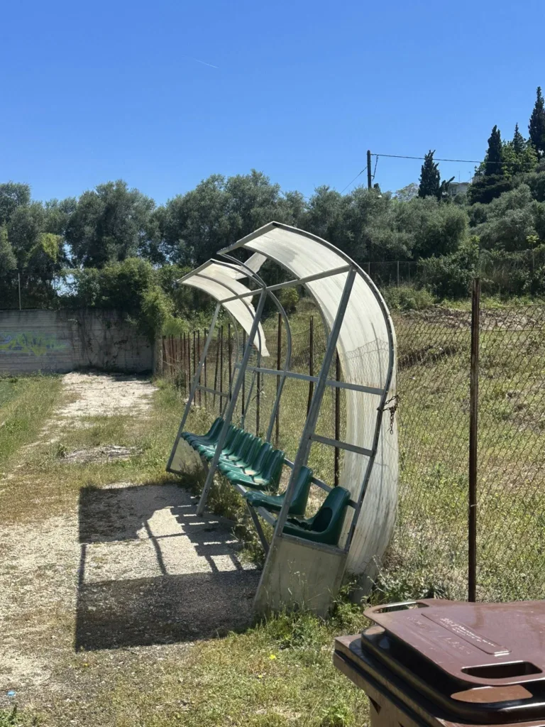 Κάτω Αχαΐα: Σπασμένο...το «Γήπεδο Σπάσματος» με ξηλώματα και ζημιές