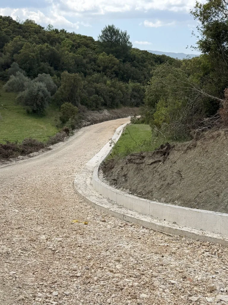 Ερύμανθος: Εργα αγροτικής οδοποιίας για ασφάλεια των μετακινήσεων