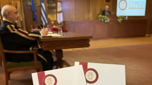 Το Πανεπιστήμιο Πατρών επιτιμοποίησε τον Dr. Glen Merlino ΦΩΤΟ