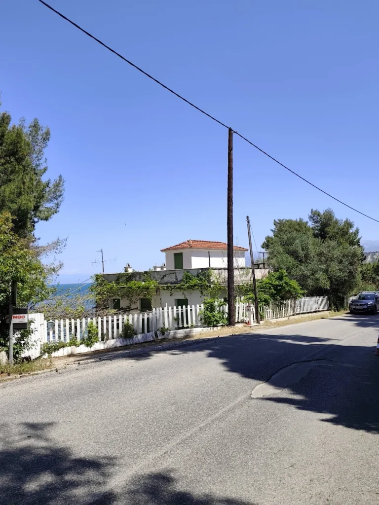 Πατρών–Πύργου: Απίστευτο - Εβαλαν κολώνες φωτισμού και ξέχασαν τις λάμπες...εδώ και 1,5 χρόνο! ΦΩΤΟ 31 Πατρών–Πύργου: Απίστευτο - Εβαλαν κολώνες φωτισμού και ξέχασαν τις λάμπες...εδώ και 1,5 χρόνο! ΦΩΤΟ