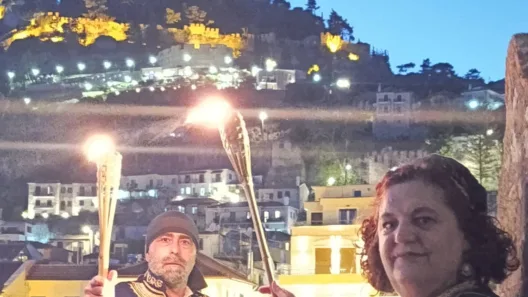 Οι Καλαβρυτινοί της Πάτρας, περήφανα, στη Ναύπακτο ΦΩΤΟ