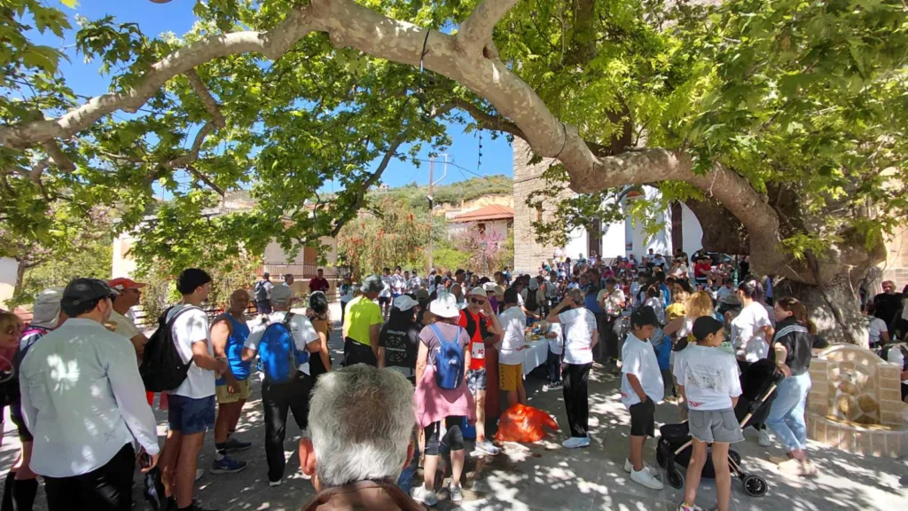 Οι εθελοντές Δυτικής Αχαΐας στο «Μονοπάτι της Εκεχειρίας» ΦΩΤΟ