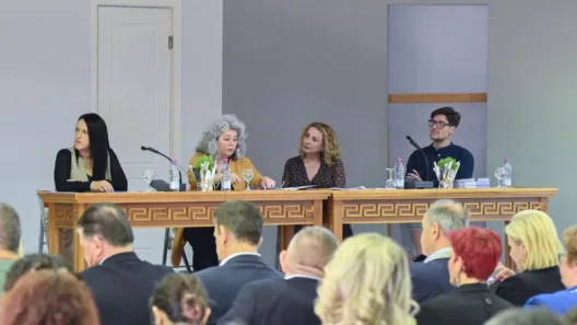 Η ημερίδα «Σχέσεις online: Διατηρώντας τα παιδιά συνδεδεμένα με τη ζωή» στην Κάτω Αχαΐα ΦΩΤΟ