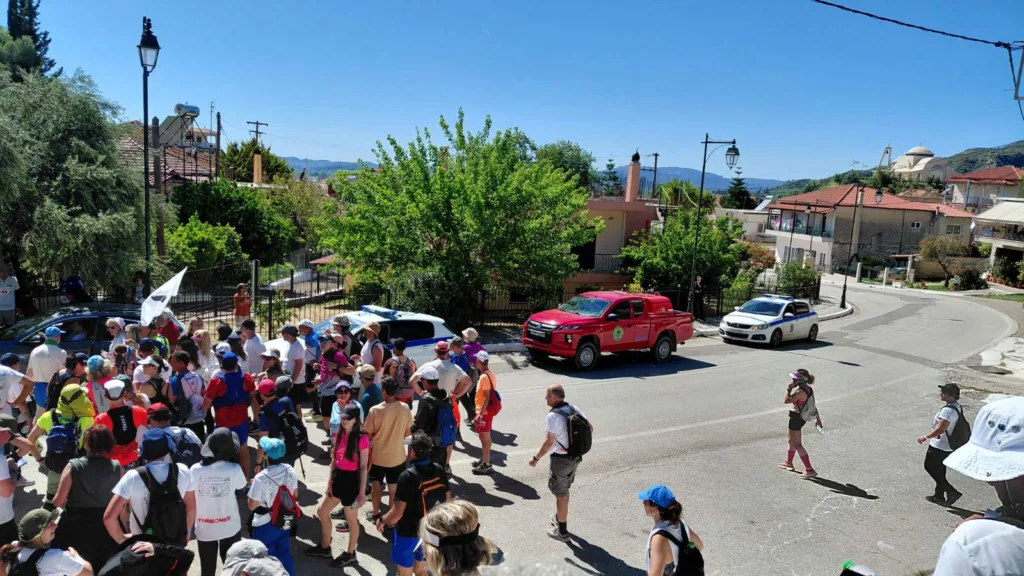 Οι εθελοντές Δυτικής Αχαΐας στο «Μονοπάτι της Εκεχειρίας» ΦΩΤΟ