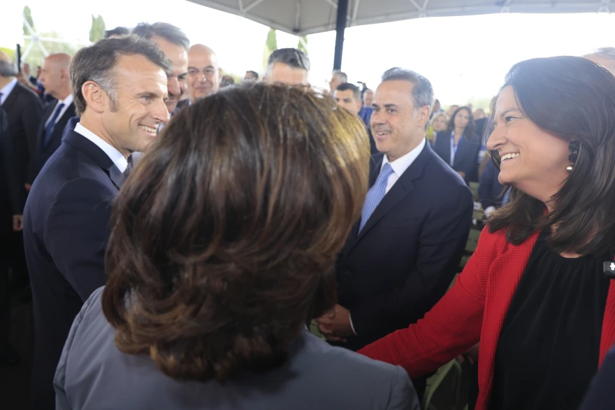 Μακρόν προς Μητσοτάκη: Μοντέλο οικονομικής προόδου η Ελλάδα ΦΩΤΟ